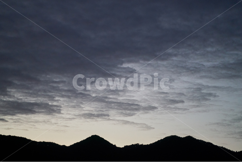 산,구름,회색,자연,해질녘,자연,풍경,nature,landscape,weather,날씨,outdoors,옥외,sky,하늘,cloud,cumulus,적운