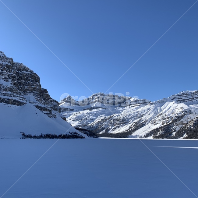 outdoors,옥외,mountain,산,nature,ice,빙,glacier,빙하,snow,눈,빙산,로키산맥,록키산맥,rockymountain,rockymts,산맥,만년설,캐나다,canada,밴쿠버,벤쿠버,vancouver,하늘,파랑,자연,겨울,winter,로키,록키,명소,landmark,투어,tour,절경,앨버타