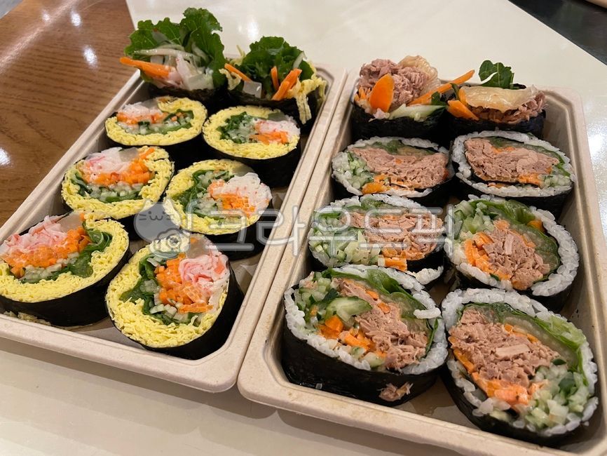 김밥,야채김밥,참치김밥,묵은지김밥,야채,참치묵은지김밥,음식,food,식사,lunch
