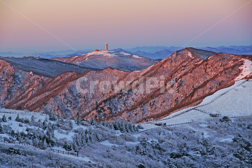 겨울,설경,소백산,눈,일출,겨울,계절,winter,season,자연,풍경,nature,landscape,한국자연풍경,한국자연경관,korea nature landscape,mountain,산,outdoors,옥외,mountain range,산맥,plateau,고원