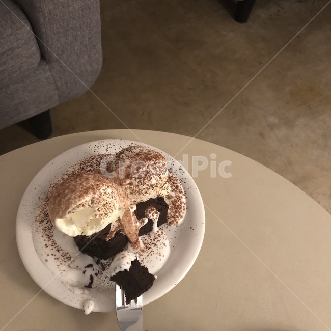 카페,브라우니,빵,후식,포크,음식,식재료,요리,food,cook,meal,dishes,food reserves,빵,bread
