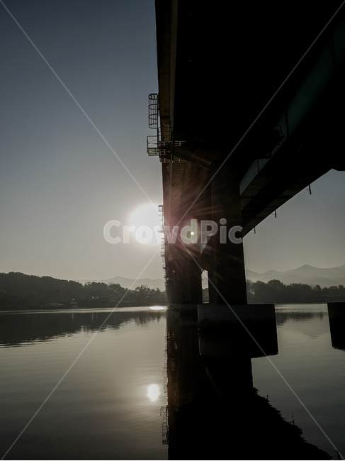 light,빛,flare,플레어,다리,교각,물,안개,강