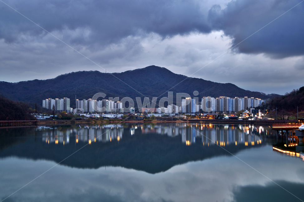 백운호수,탐방로,다리,호수,야경,구름,조명,반영,백운산,아파트,야경,밤,풍경,nightscape,night,landscape,도시,city,한국도시풍경,한국도시경관,korea cityscape,nature,자연,outdoors,옥외