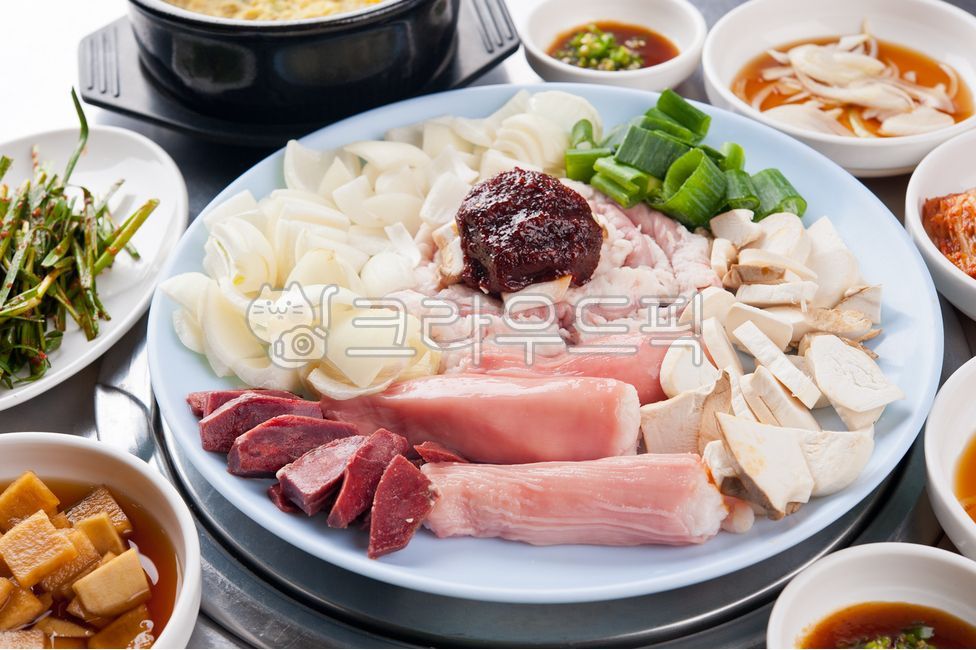 Seasoned cast iron tripe,Seasoned grilled tripe,Daechang,Grilled tripe with mixed seasoning,beef tripe,cast iron tripe,heartache,Grilled Tripe,Makchang