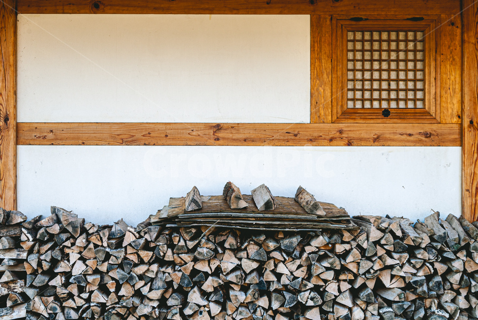 한옥,장작,감성,나무,재목,wood,lumber,plywood,합판,한국전통,한국문화,korean traditional,korean culture