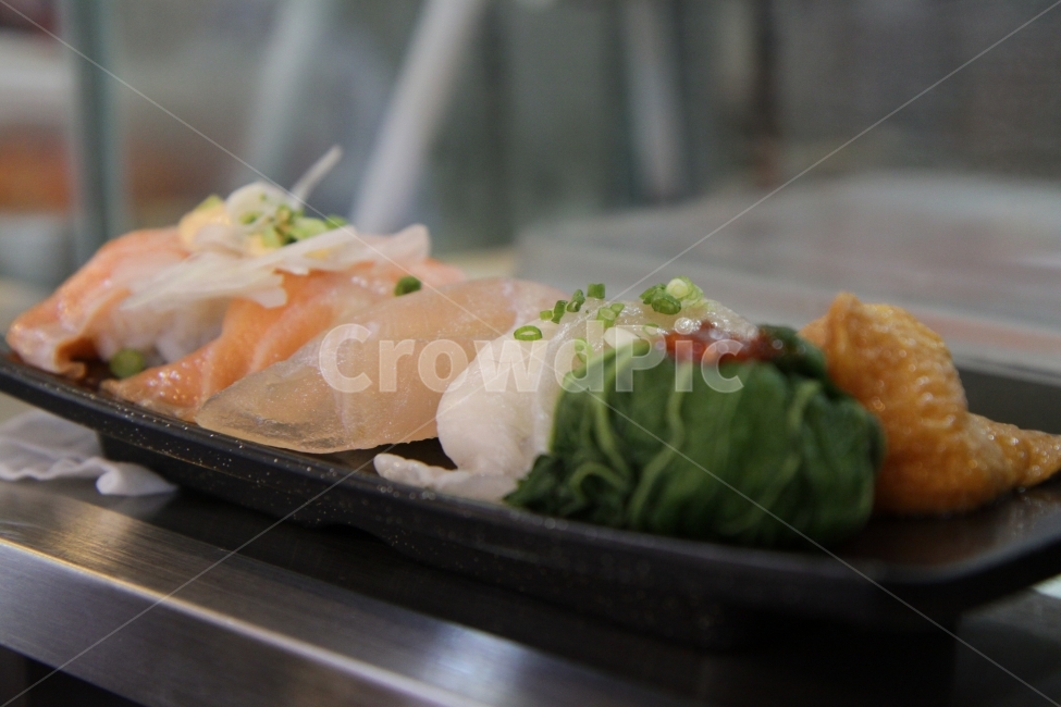 모듬초밥,일식,점심,초밥,일본음식,음식,식재료,요리,food,cook,meal,dishes,food reserves,수산물,해산물,fishery products,seafood,일식,일본음식,일본요리,Japanese food,Japanese dishes,Japanese meal,Japanese cook