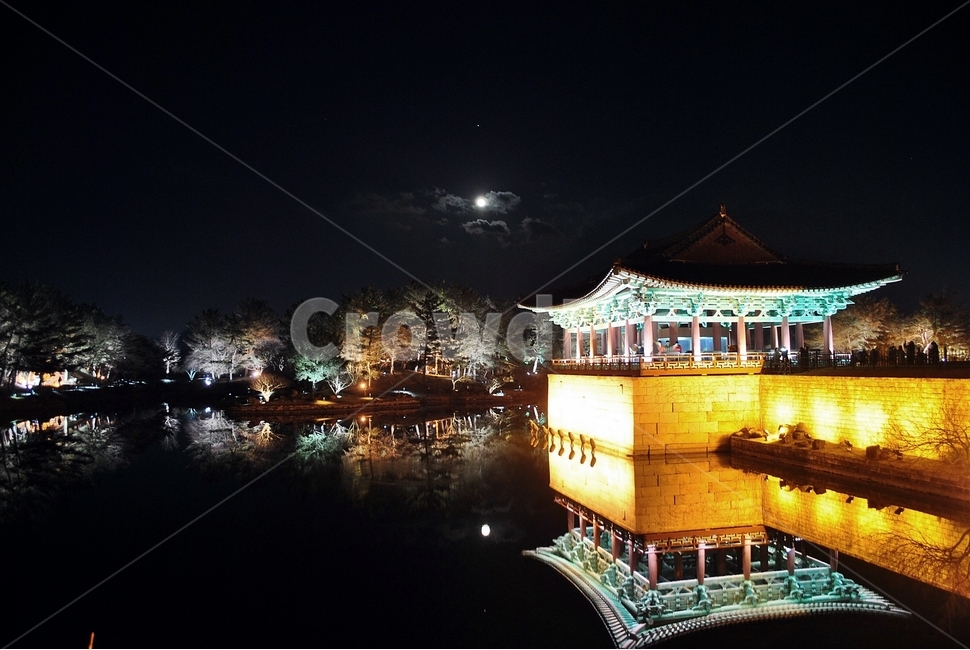 동궁과월지,한옥,야경,기와집,궁궐,성터,배경,관광,문화재