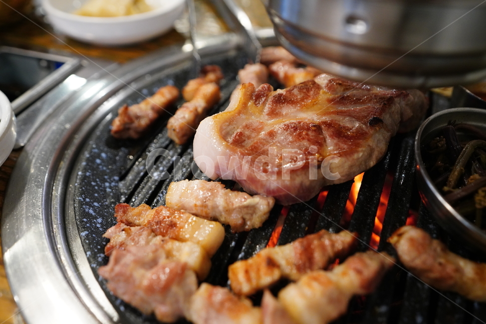 삼겹살,한식,고기,육류,육식,술안주,안주,먹거리,푸드,돼지,식사,구이,food,음식,식재료,요리,food,cook,meal,dishes,food reserves