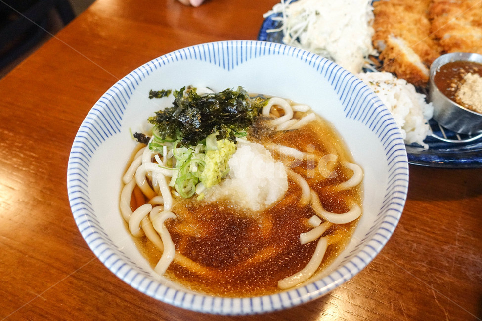 냉우동,우동,시원한우동,살얼음우동,면발,음식,식재료,요리,food,cook,meal,dishes,food reserves,면류,면요리,noodles,일식,일본음식,일본요리,Japanese food,Japanese dishes,Japanese meal,Japanese cook