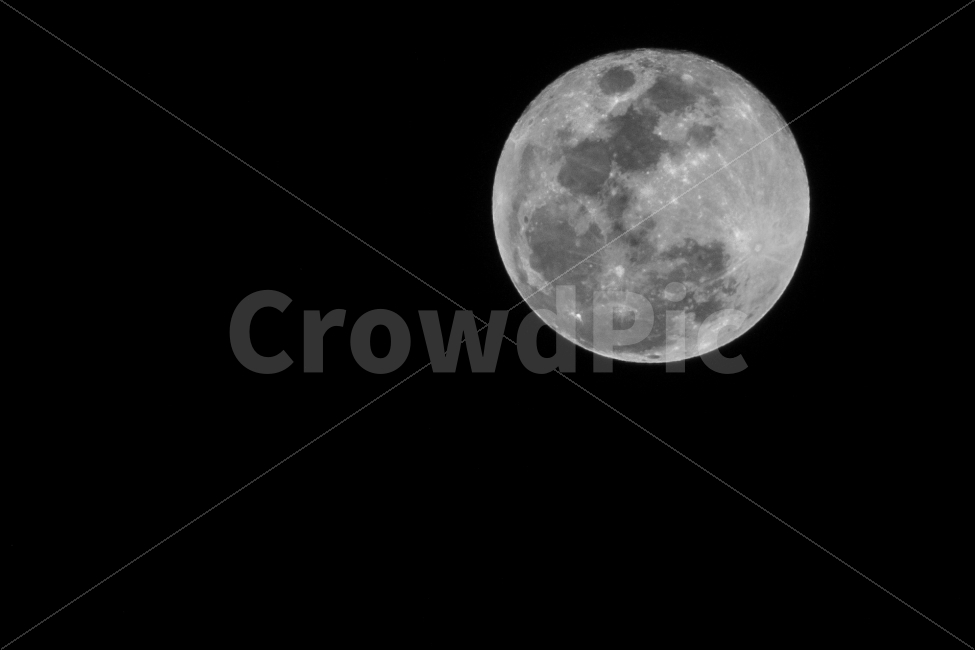 보름달,달,망원,하늘,밤,저녁,자연,풍경,nature,landscape,야경,밤,nightscape,night,흑백,모노톤,monochrome,black and white,outer space,대기권 밖,outdoors,옥외,universe,우주,astronomy,천문학,moon,space