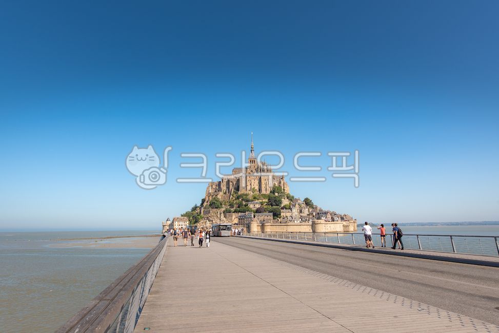 프랑스,몽생미셸,몽생미생,몽생미셀,맑은날,파리근교,architecture,건축물,building,건물,castle,성,관광명소,유럽,중세,고성,섬,수도원,풍경,노르망디,바다,sea,normandie,대서양,atlantic,대양,ocean