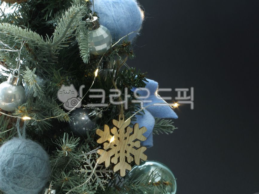 Christmas,winter season,christmas tree,snow tree,tree,Anniversary,tree decoration,Christmas Photo Contest,christmastree,December 25th,newyear,celebration,congratulation,Christmas decorations,merrychristmas,decoration,Merry Christmas