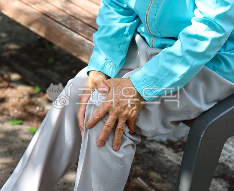 Knee,degenerative arthritis,orthopedics,kneecap,pain,knee pain