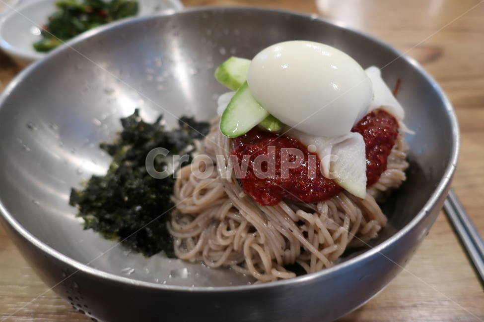 달걀,막국수,매운막국수,비빔막국수,춘천막국수