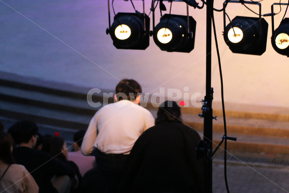 person,조명,사람,human,인간,lighting,축제,공연,무대,불빛,조명기,빛,lamp,light