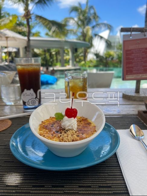 breakfast,eggs,egg food,dessert,Balinese food