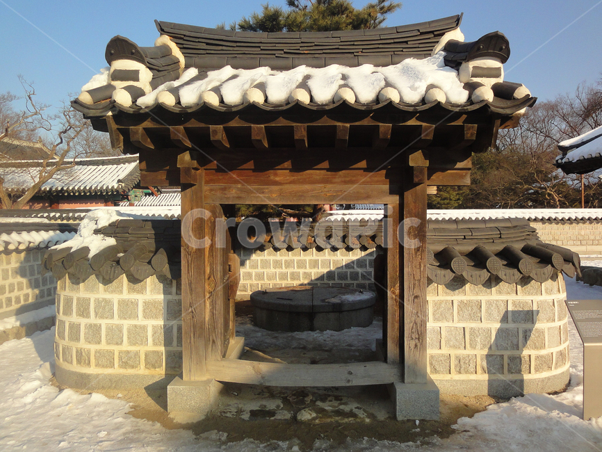 겨울,한옥,눈,전통,기와,winter,snow,koreansytlehouse,oldhouse,oriental,house,tileroofedhouse,겨울,계절,winter,season,한국전통,한국문화,korean traditional,korean culture,건축물,건물외관,exterior,building,structure,architecture,construction