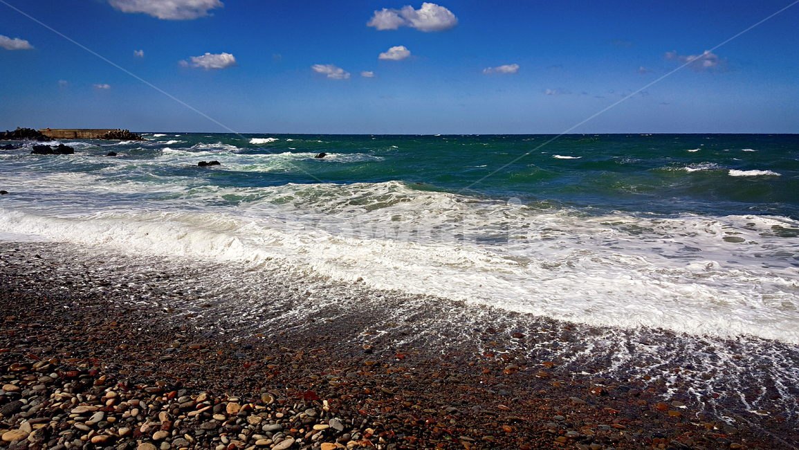 파도,파란하늘,자갈,몽돌,ocean,대양,water,물,sea,바다,outdoors,옥외,nature,자연