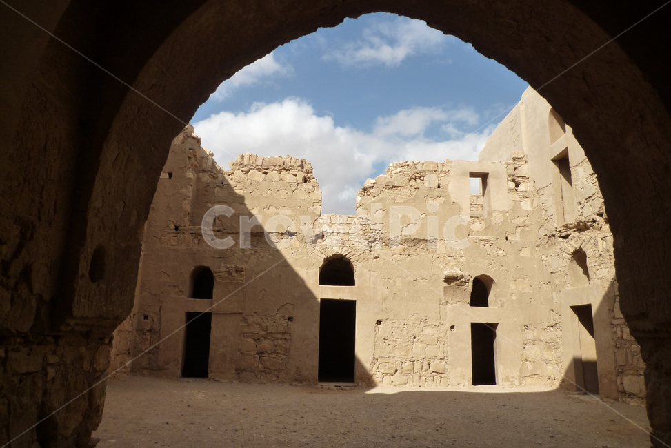 Middle East,rock,ancient architecture,castle,ancient city,Jordan,building