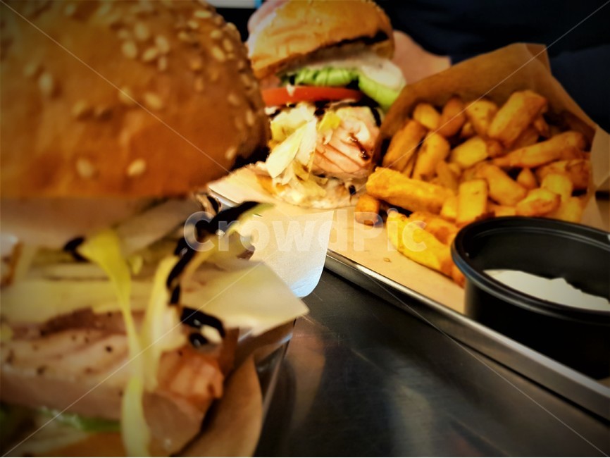 햄버거,연어버거,수제햄버거,음식,hamburger,food,음식,식재료,요리,food,cook,meal,dishes,food reserves,빵,bread,양식,서양음식,서양요리,western food,western dishes,western meal,western cook,아침식사,조식,브런치,breakfast,brunch