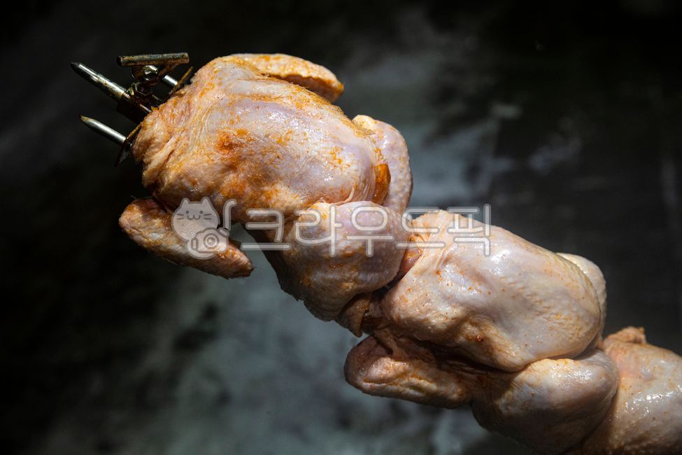 닭고기,바베큐,통닭,고기,음식,요리,닭요리,보양음식,건강식품,건강식,보양식,닭,먹거리,맛있는,식사,chicken,bbg,chickin,meat,food,cooking,chickendish,healthfood,nourishingfood,meal,healthyfood,nourishing,delicious,음식,식재료,요리,food,cook,meal,dishes,food reserves