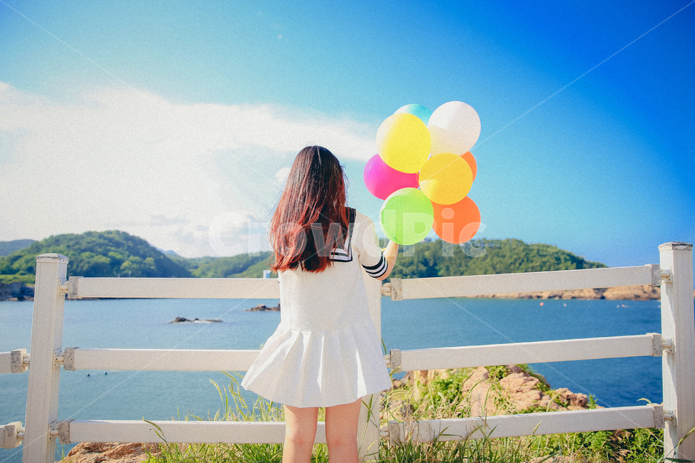 바다,하늘,풍선,뒷모습,여행,부산,사람,인물,인간,human,person,여성,여자,woman,female,lady,여행,휴가,traveling,vacation,trip