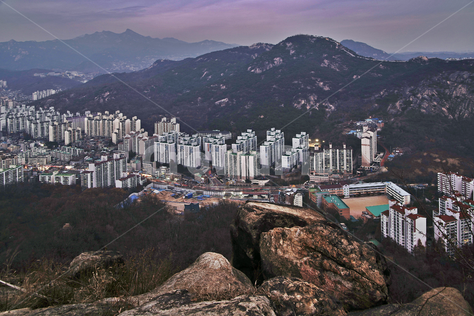도심풍경,서울,서대문구,안산,노을,석양,아파트,건물,홍제동,인왕산,도시,풍경,city,landscape,한국도시풍경,한국도시경관,korea cityscape