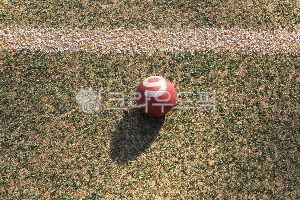 shadow,exercise,gateball,ball,gateball field,light,sphere,playground,floor