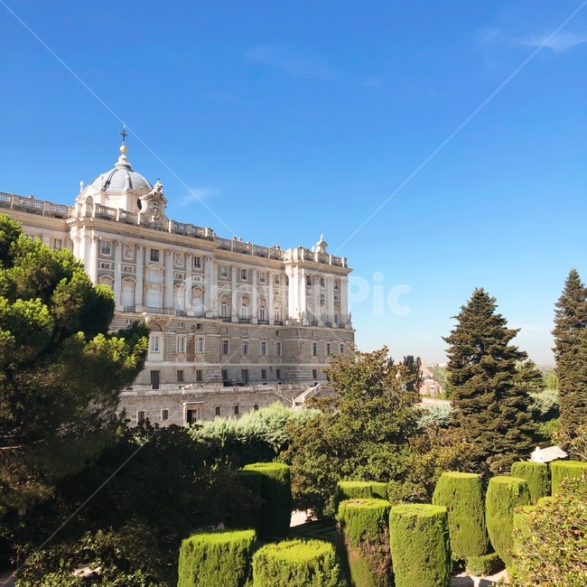 Madrid Royal Palace,Palace,Madrid,garden,white palace,Spain