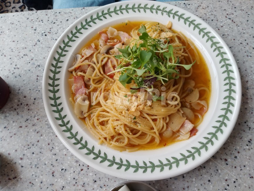 계산점커피벨,올리브파스타,베이컨,버섯,채소,분위기있는,음식,식재료,요리,food,cook,meal,dishes,food reserves,양식,서양음식,서양요리,western food,western dishes,western meal,western cook