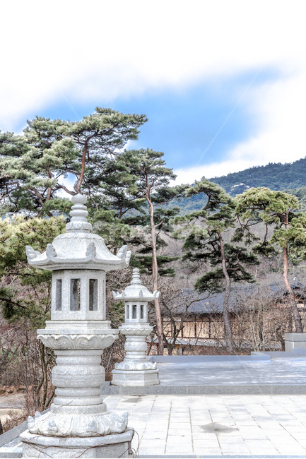 석등,석재,문양,무늬,조각,전통,공예,사찰,한국전통,한국문화,korean traditional,korean culture,조각상,동상,석상,조형물,statue,bronze statue,stone statue,종교,신앙,religion,belief,faith,건축물,건물외관,exterior,building,structure,architecture,construction