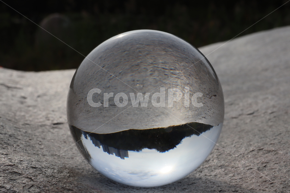 유리구슬,수정구슬,수정,유리,거울,뒤집힌,거꾸로,상하반전,반전