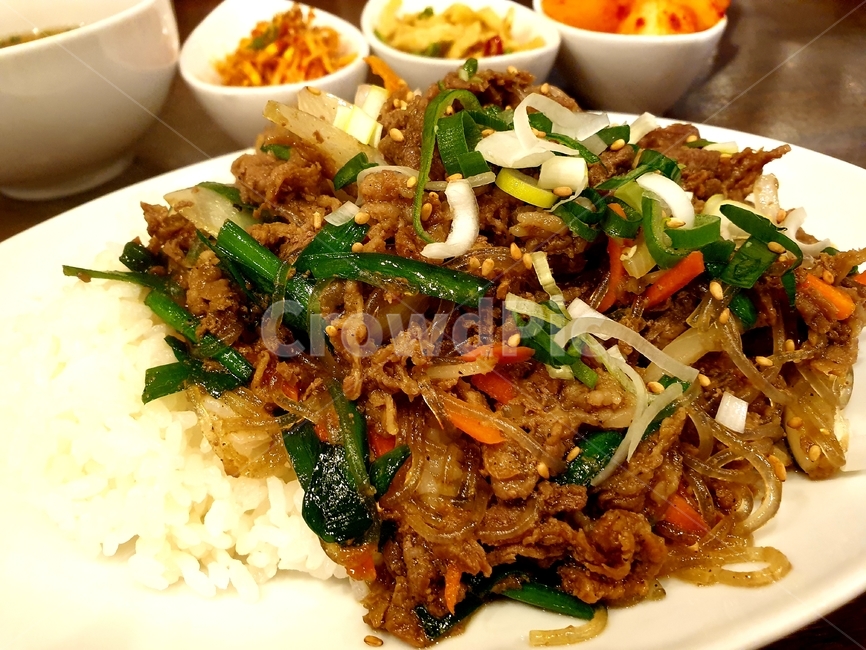 dish,요리,meal,식사,food,음식,소고기,소고기덮밥,밥,rice,beef,고기,meat,저녁,dinner