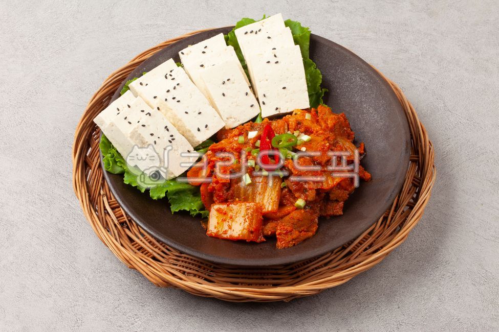 두부김치,두부,김치,술안주,안주,반찬,깨소금,한국음식,식품,한식,한국문화,음식,한국,두부요리,두부음식,요리,식재료
