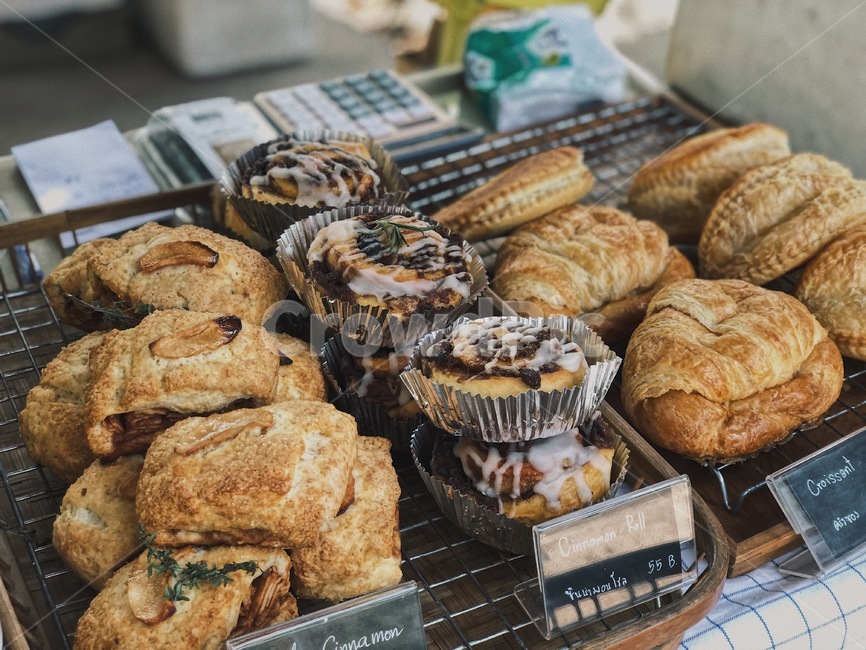 빵,시나몬롤,빵집,크루아상,bread,음식,식재료,요리,food,cook,meal,dishes,food reserves,빵,bread
