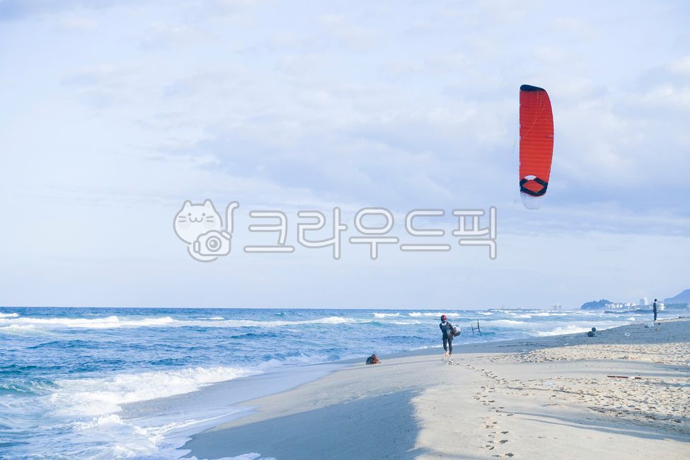 gliding,Beach,paragliding,ocean,leisure sports,beach