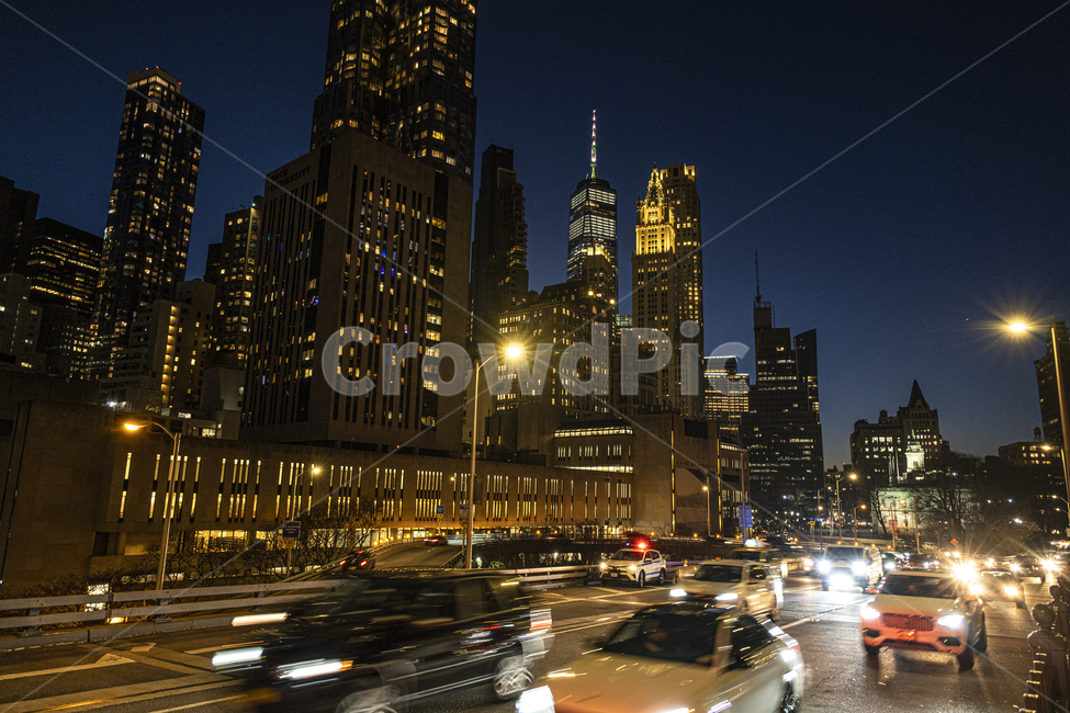 road,도로,city,시티,urban,어반,건물,building,도시,town,metropolis,중심지,downtown,도심,차,car,교통,transportation,automobile,자동차,vehicle,차량,교차로,intersection,뉴욕,미국,밤,야경,밤,풍경,nightscape,night,landscape