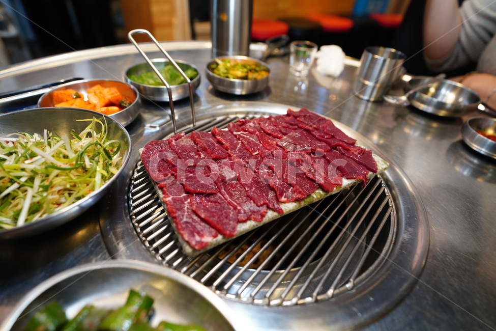 육사시미,안주,소,한우,육류,육식,고기,빨강,레드,색감,red,음식,먹거리,야채,먹방,food,생고기,음식,식재료,요리,food,cook,meal,dishes,food reserves,육류,고기,meat