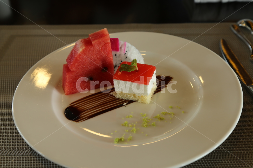 빵,케익,수박,접시,bread,dish,cake,watermelon