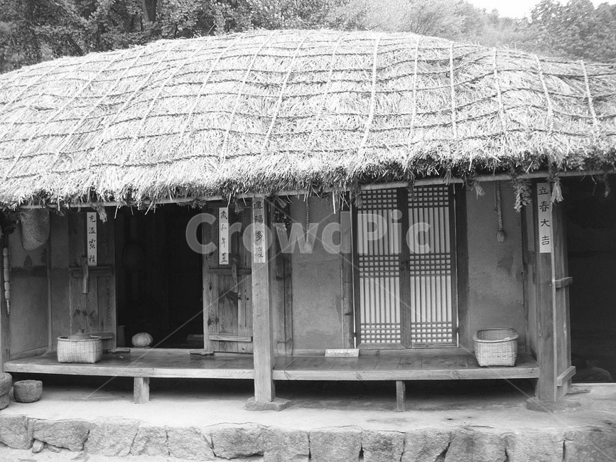 집,초가집,올드,건축,전통,old,한국전통,한국문화,korean traditional,korean culture,흑백,모노톤,monochrome,black and white,건축물,건물외관,exterior,building,structure,architecture,construction