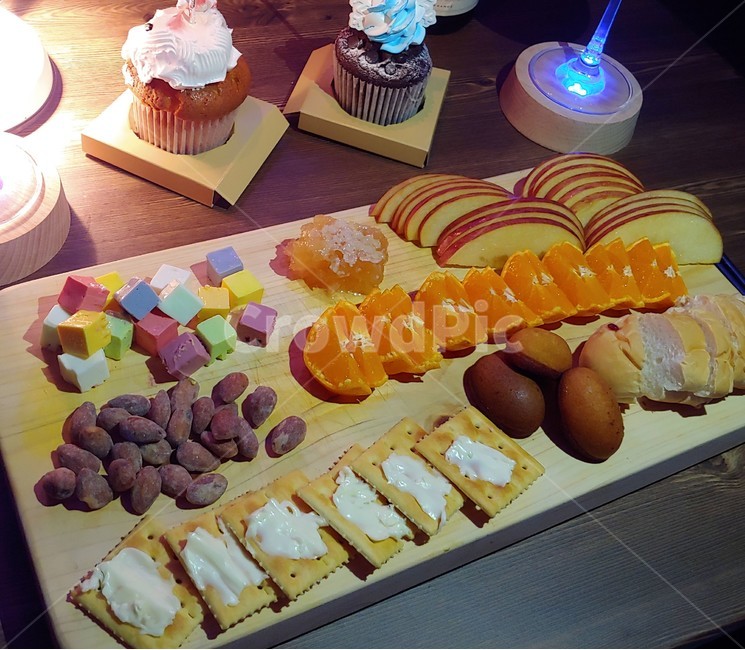 파티,디저트,플레이팅,분위기,음식,와인,치즈