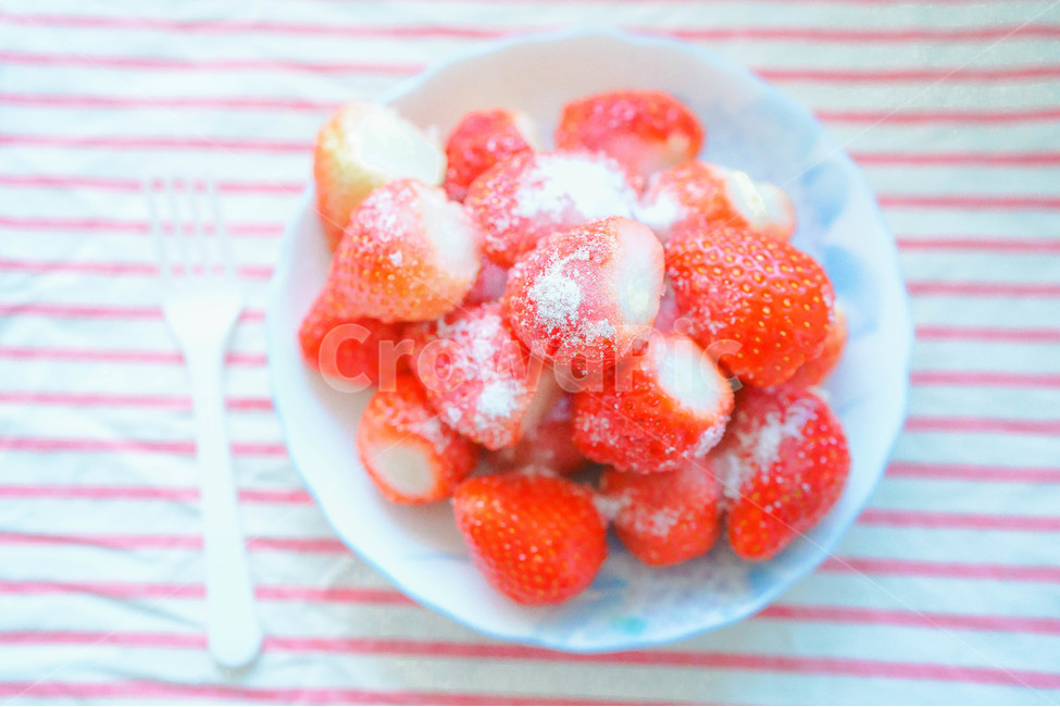 딸기,스트로베리,strawberry,과일,fruit,계절과일,빨간색,red,달콤한,후식,음식,제철과일,디저트,빨강,sweet,간식,음식,식재료,요리,food,cook,meal,dishes,food reserves,과일,열매,fruit