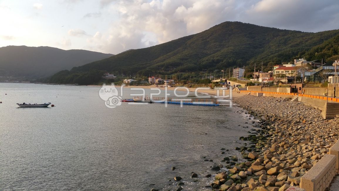 거제도,바닷가,모래사장,해변,해수욕장,인적없는,석양빛,일몰,노을,geojeisland,beach,noman,sunset,바다,sea