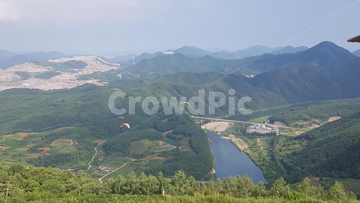 산,숲,강,패러글라이딩,forest,paragliding,자연,풍경,nature,landscape,한국자연풍경,한국자연경관,korea nature landscape,adventure,모험,leisure activities,레저 활동,gliding,활공