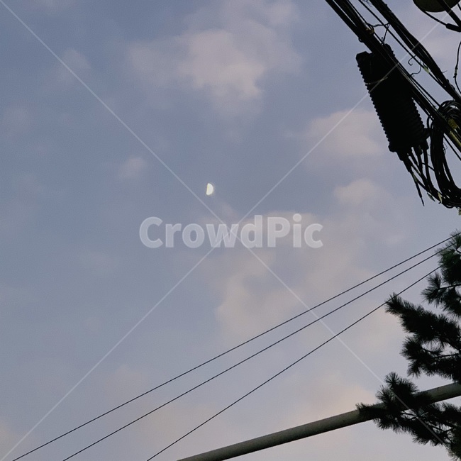 케이블,sky,구름,moon,달,분위기,감성사진,하늘