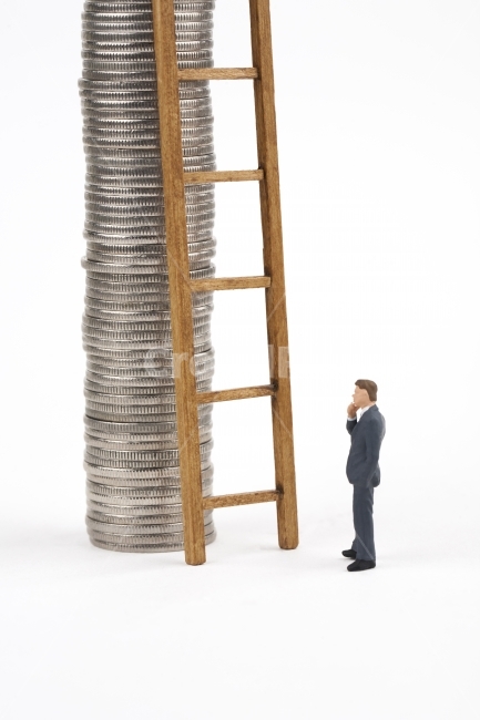 비즈니스,금융,비즈니스맨,사람,동전,쌓다,나무,성취,오브젝트,컨셉,아이디어,성공,서다,목표,타깃,바라보다,탑,동전탑,성장,투자,돈,분석,트렌드,수입,캐시,이익,코인,달러,저축,마켓,사다리,주식시장,미래,베팅,남자,비전,분산,오르다,올라가다,아시아,뱅킹,소득,흑자,미니어쳐,석세스,파이낸스,출세,희망,꿈,신분,상승,펀드,조각상,동상,석상,조형물,statue,bronze statue,stone statue,금융,돈,finance,banking,money,비즈니스,사업,business,service,work,사물,물건,오브젝트,thing,object,matter,연출,컨셉,콘셉,direction,concept,누끼,remove background