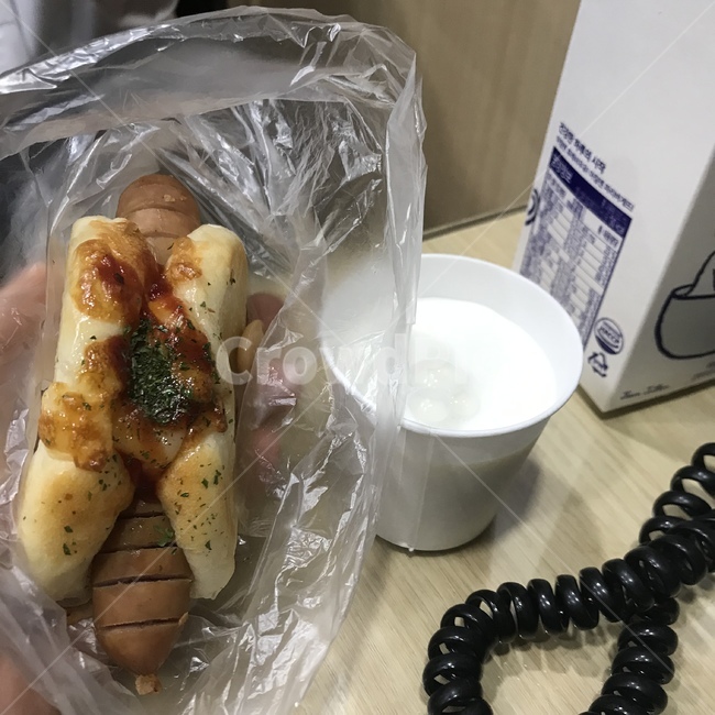 빵,빵순이,빵과우유,한끼식사,소세지빵,빵사랑