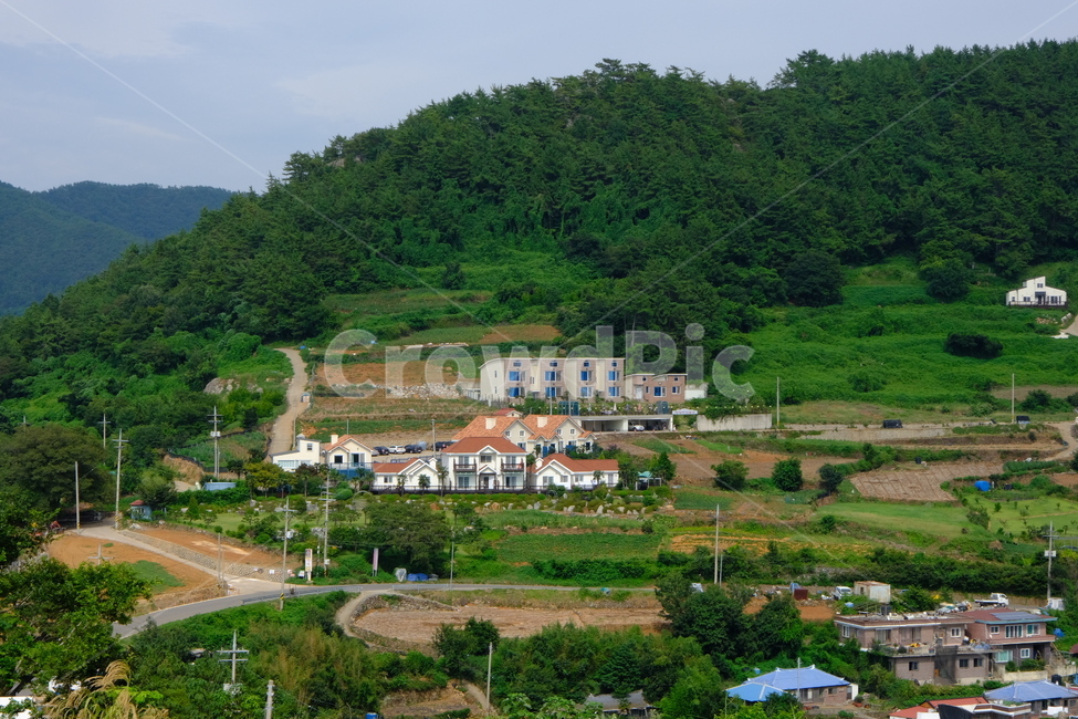시골,주택,산,독일마을,자연풍경,전원주택,옥외,scenery,풍경,nature,landscape,경치,산경치,초록색,나무,숲,단독주택,골목길,부동산,outdoors,남해독일마을,남해,자연,귀농,귀촌