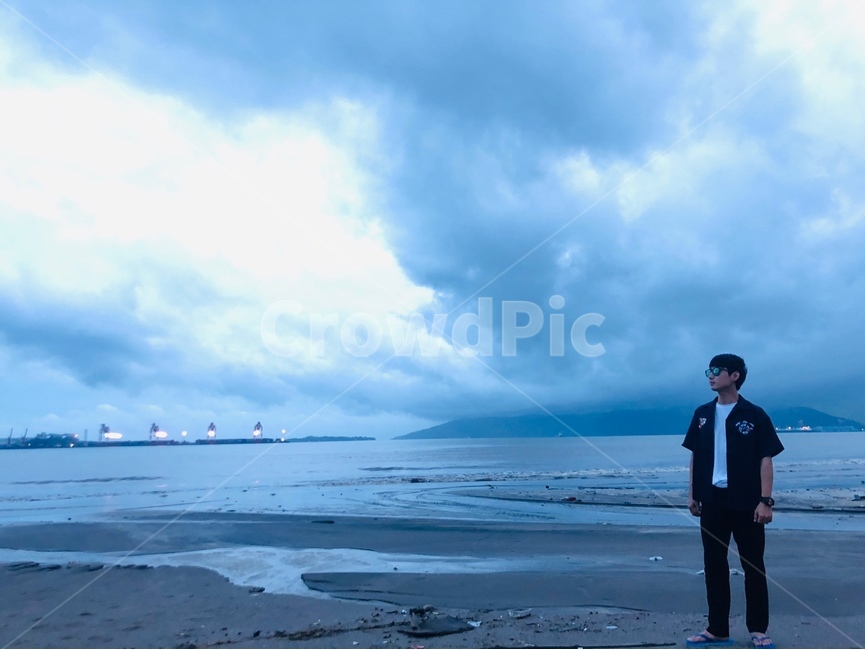 필리핀,바다,해외여행,해변,하늘,자연,풍경,nature,landscape,crowd,여행,휴가,traveling,vacation,trip,하늘색,색감,분위기,감성,하루,앞모습,남자앞모습,인간,사람,인물,고민,저녁,생각,human,person,male,men,feeling,sensible,남성,philippines