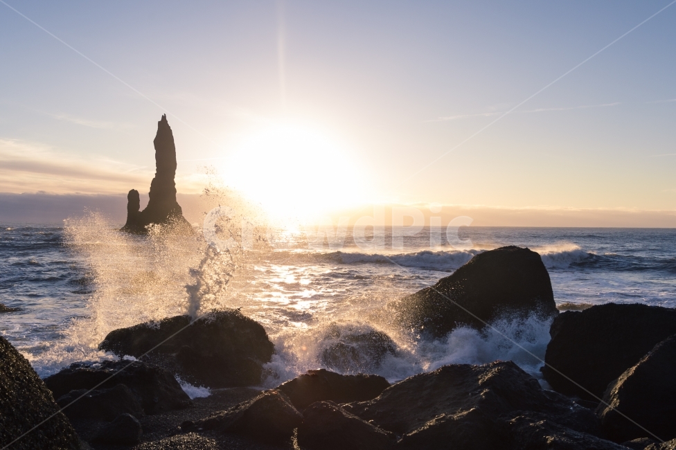 파도,해변,바다,바위,노을,iceland,디르홀레이,아이슬란드,sunset,wave,sae,rock,파도치는,레이니스파라,여행,여행자,해외여행,자연경관,자연,trip,travel,traveler,natual,natualview,view,자연,풍경,nature,landscape,flare,플레어,light,빛,promontory,곶